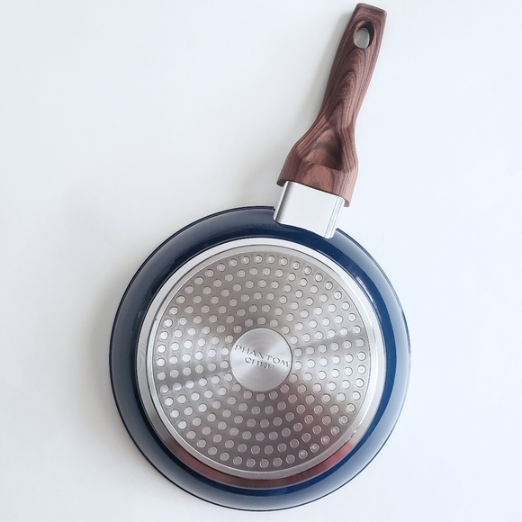 Phantom Chef - 8" Non Stick Fry Pan in Navy Blue - Picture 2 of 5